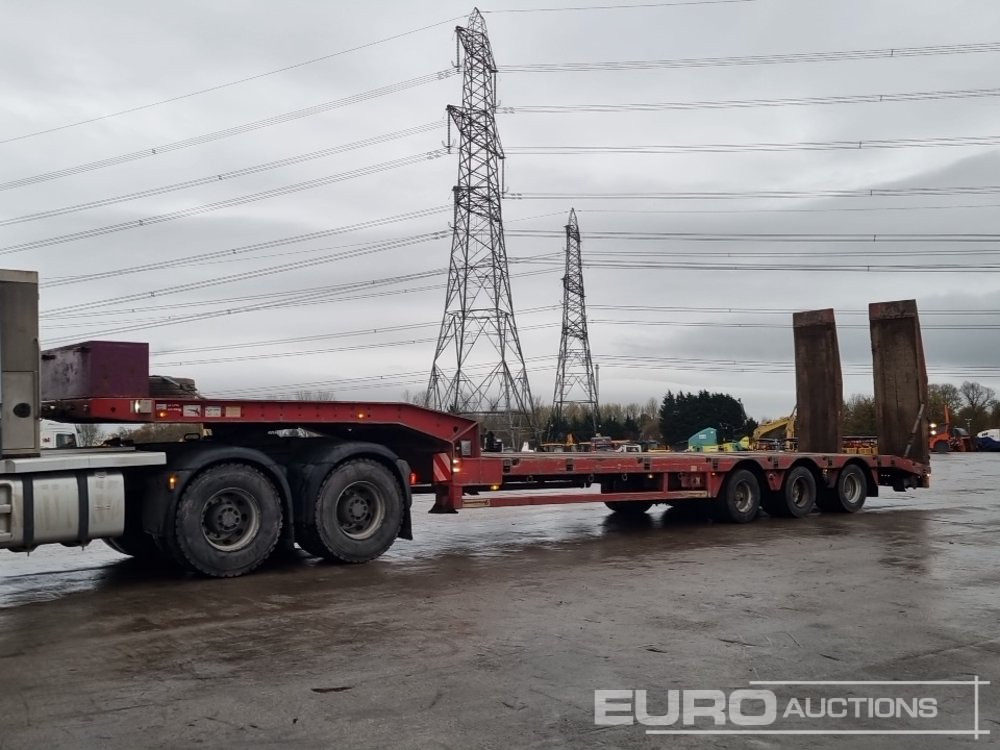 2011 Faymonville Tri Axle Stepframr Low Loader Trailer, Out Riggers, Hydraulic Ramps - Semi-reboque baixa: foto 1 2011 Faymonville Tri Axle Stepframr Low Loader Trailer, Out Riggers, Hydraulic Ramps - Semi-reboque baixa: foto 1
