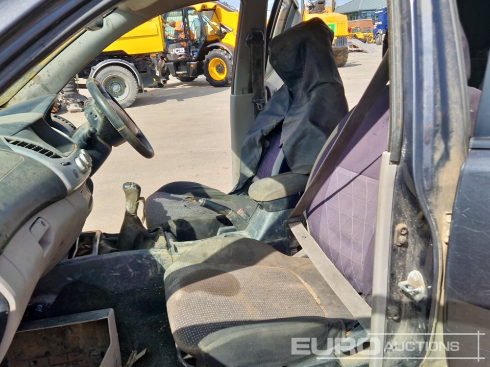 Pick-up 2012 Mitsubishi L200: foto 23