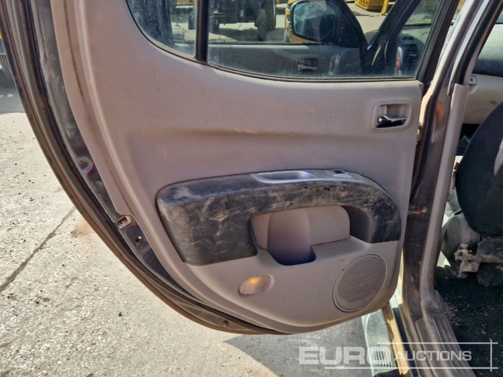 Pick-up 2012 Mitsubishi L200: foto 19