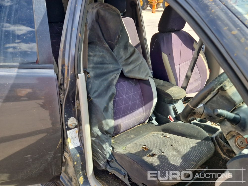 Pick-up 2012 Mitsubishi L200: foto 26