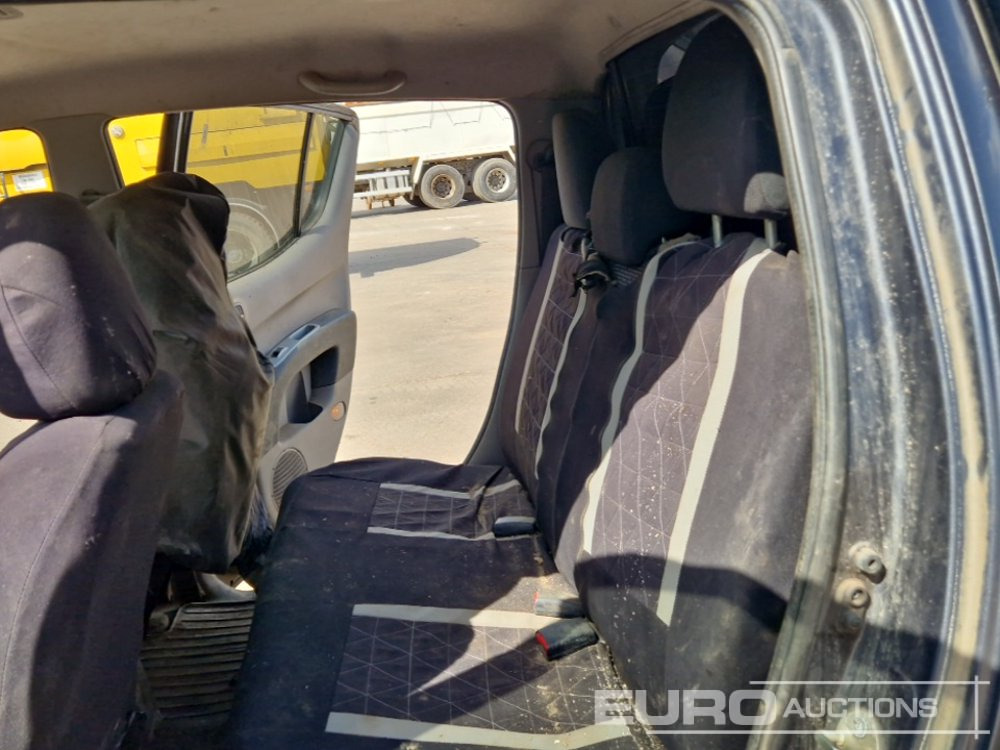 Pick-up 2012 Mitsubishi L200: foto 20