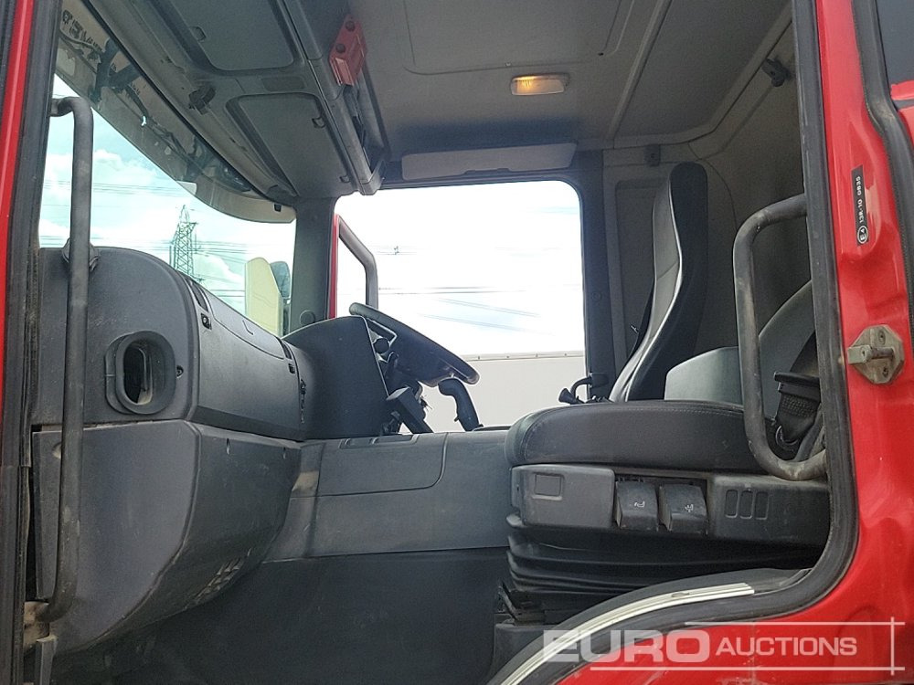 Camião basculante 2012 Scania P360: foto 22
