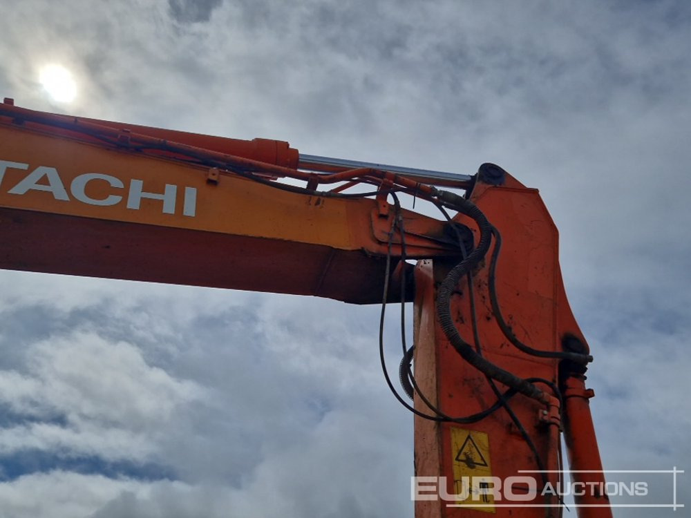 Escavadora de rastos 2013 Hitachi ZX225USLC-5B: foto 35