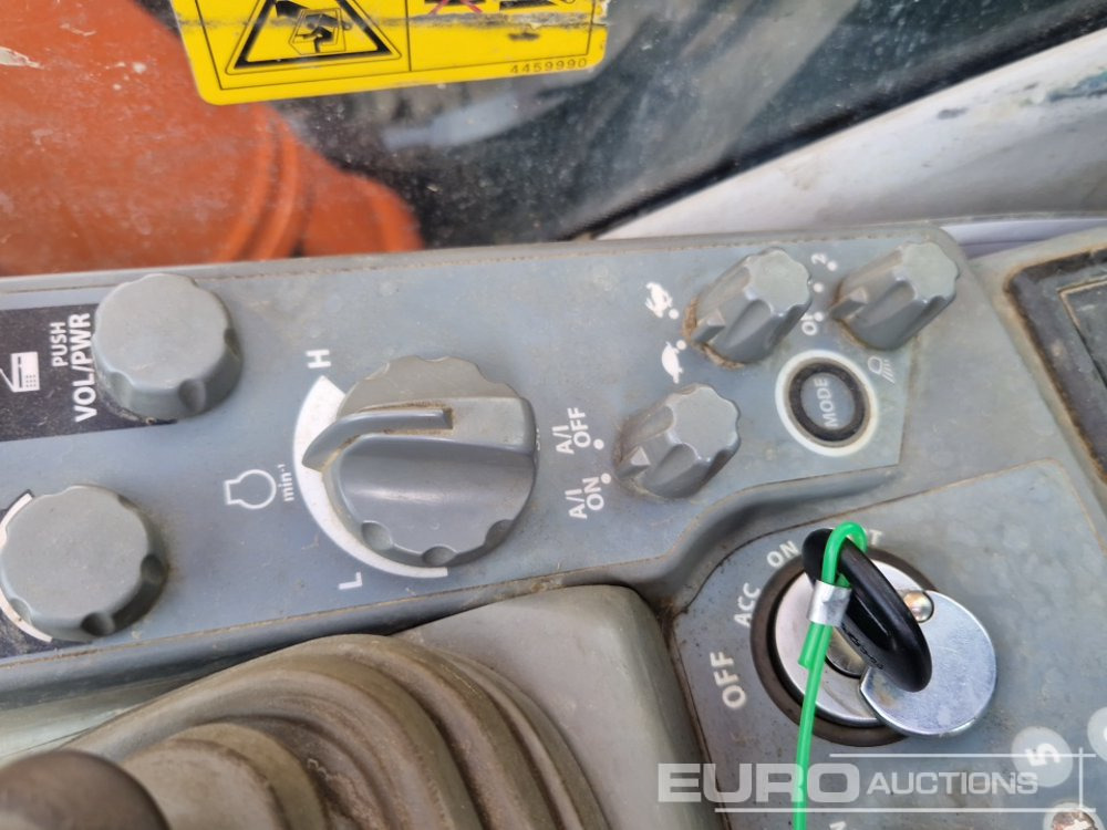 Escavadora de rastos 2013 Hitachi ZX225USLC-5B: foto 43