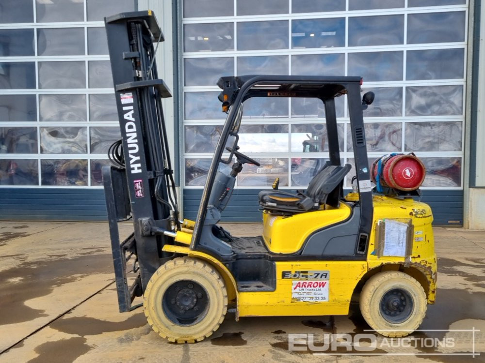 2013 Hyundai 30L-7A - Empilhador: foto 2 2013 Hyundai 30L-7A - Empilhador: foto 2