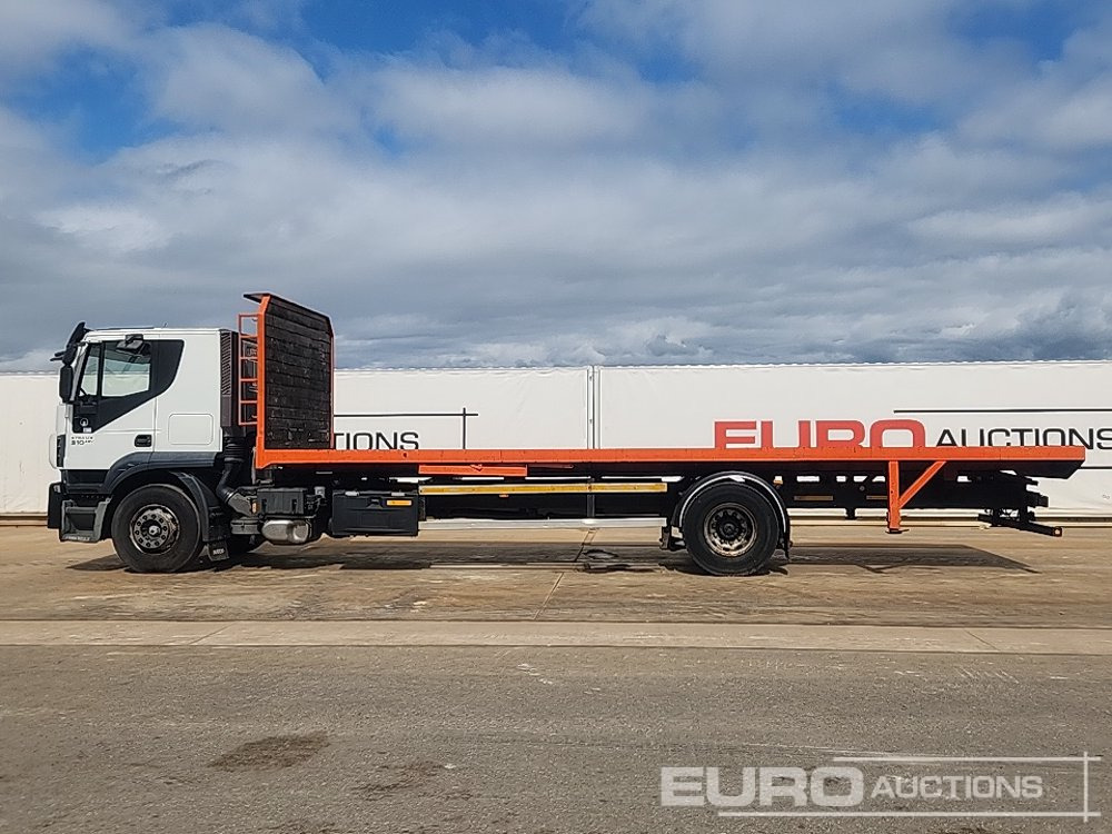 2013 Iveco Stralis 310EEV - Camião de caixa aberta/ Plataforma: foto 2 2013 Iveco Stralis 310EEV - Camião de caixa aberta/ Plataforma: foto 2
