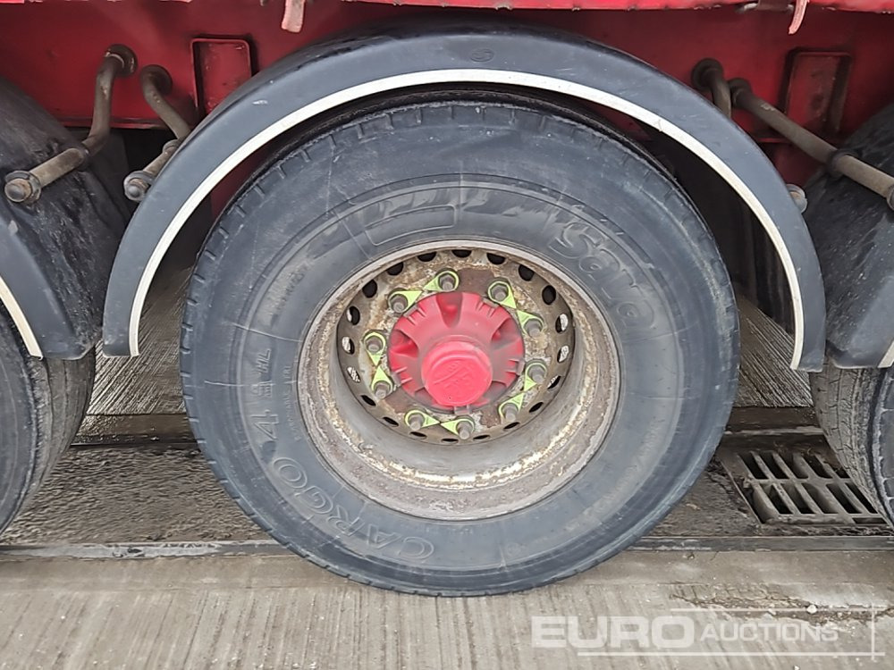 Semi-reboque de lona 2013 SDC Tri Axle Curtainsider Trailer: foto 12 Semi-reboque de lona 2013 SDC Tri Axle Curtainsider Trailer: foto 12