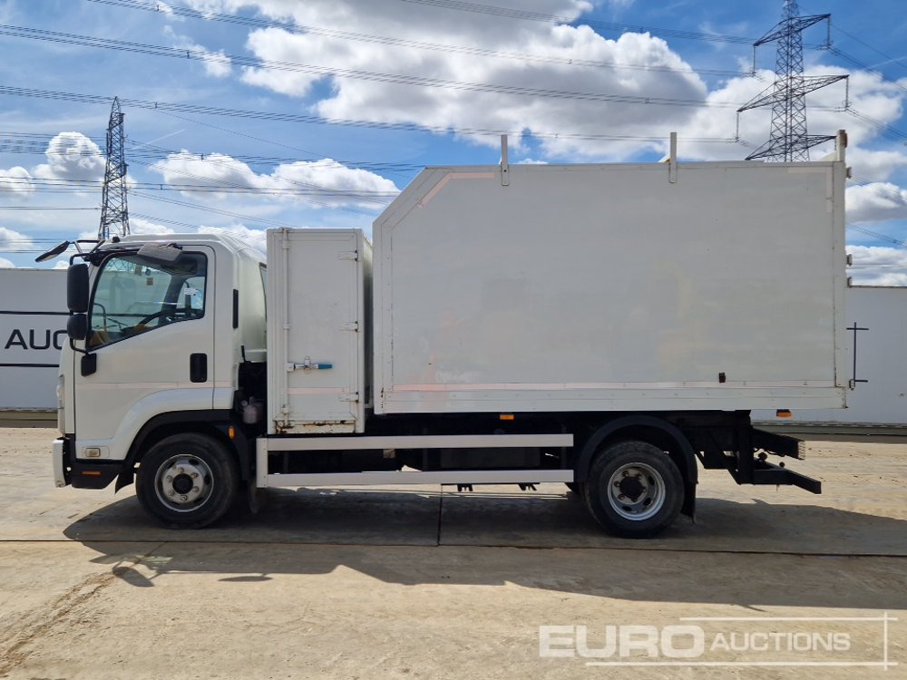 2014 Isuzu Forward - Camião basculante: foto 2 2014 Isuzu Forward - Camião basculante: foto 2