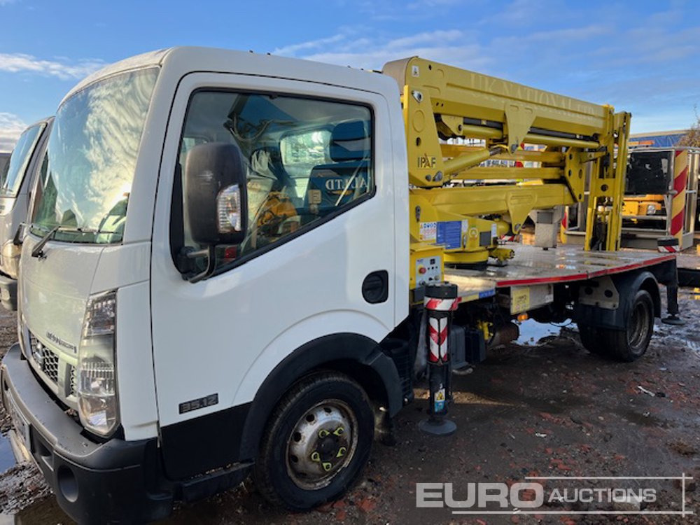 2014 Nissan NT400 CABSTAR - Caminhão com plataforma aérea: foto 2 2014 Nissan NT400 CABSTAR - Caminhão com plataforma aérea: foto 2