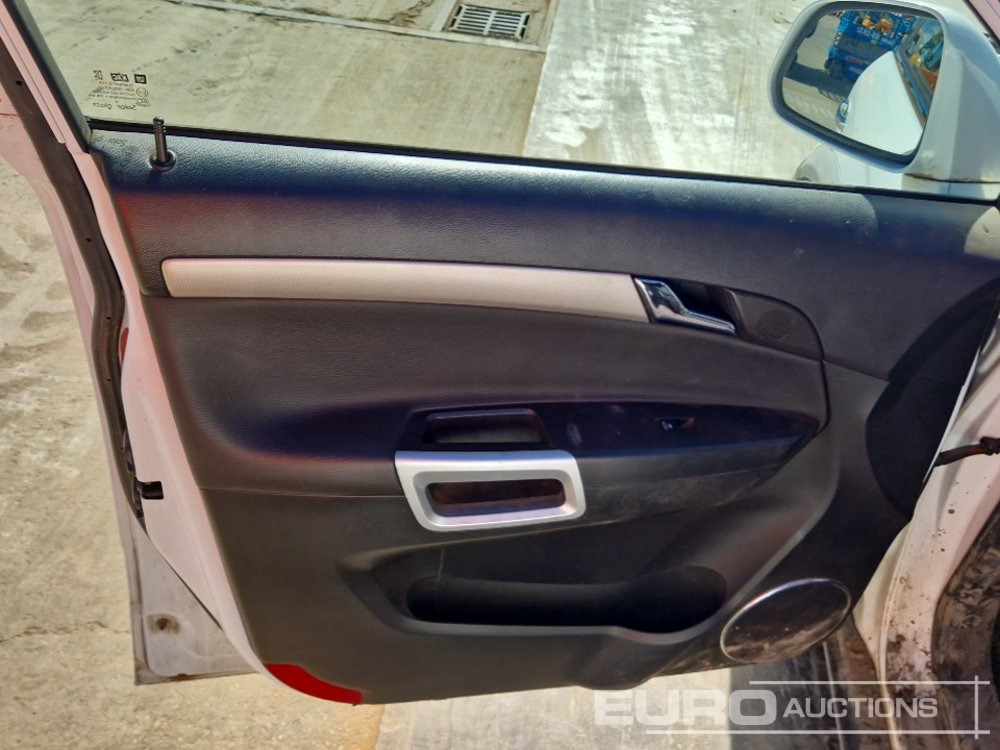 SUV 2014 Vauxhall Antara: foto 25