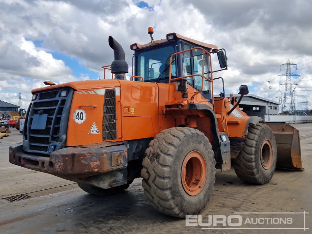 2015 Doosan DL300-3 - Pá carregadora de rodas: foto 5 2015 Doosan DL300-3 - Pá carregadora de rodas: foto 5