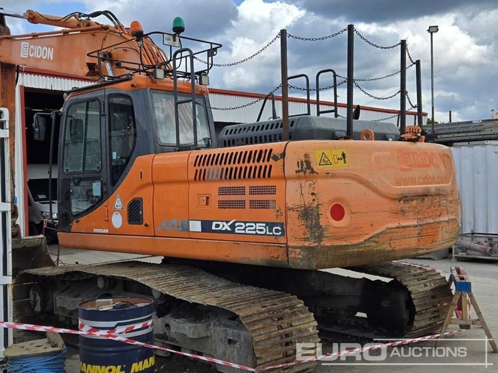 2015 Doosan DX225LC-3 - Escavadora de rastos: foto 2 2015 Doosan DX225LC-3 - Escavadora de rastos: foto 2
