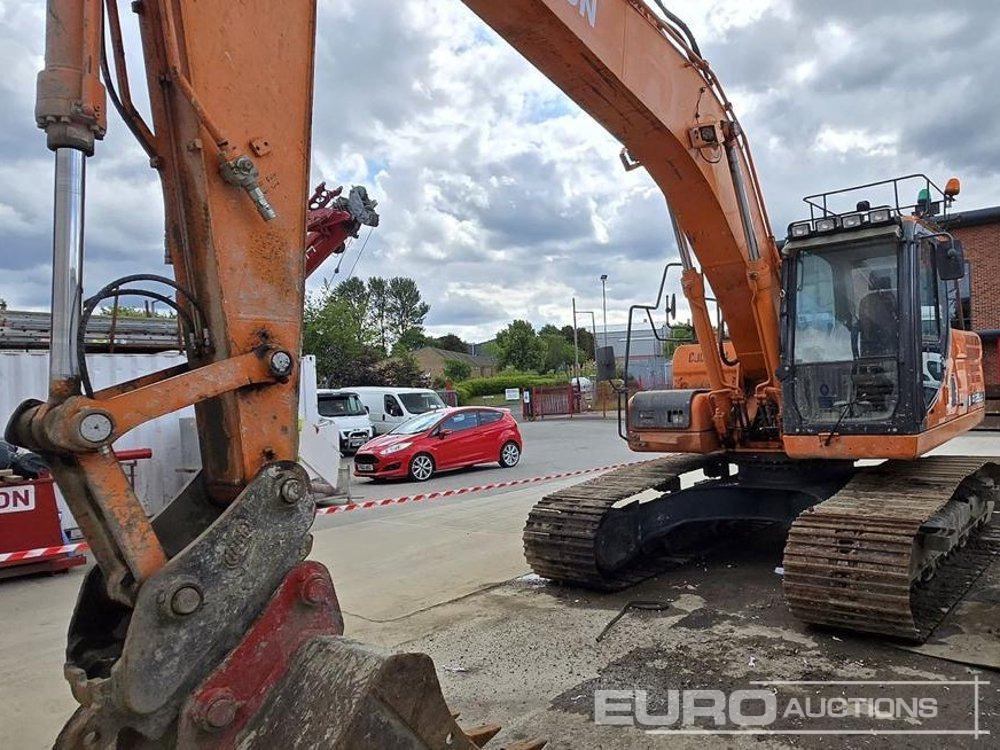 2015 Doosan DX225LC-3 - Escavadora de rastos: foto 1 2015 Doosan DX225LC-3 - Escavadora de rastos: foto 1