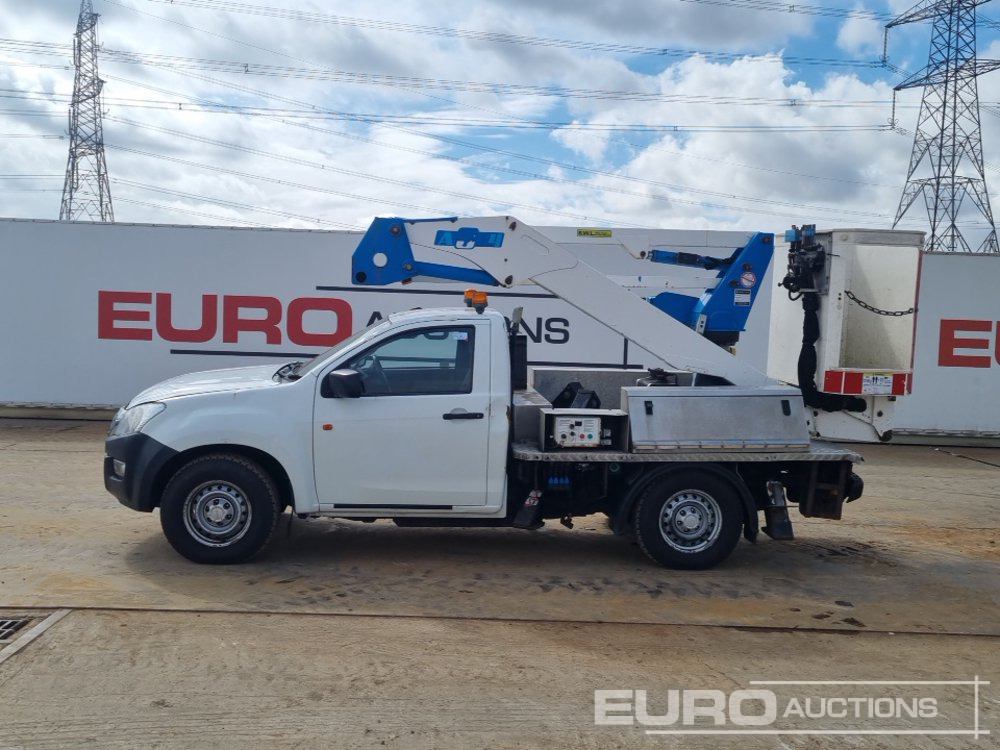 2015 Isuzu D-Max - Caminhão com plataforma aérea: foto 2 2015 Isuzu D-Max - Caminhão com plataforma aérea: foto 2