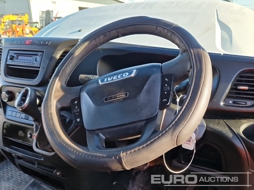 Carrinha de caixa aberta 2015 Iveco Daily 35C13: foto 26