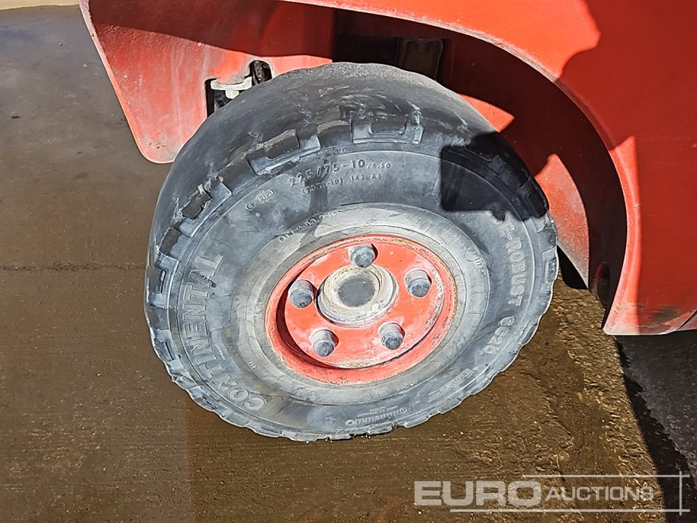2015 Linde H30D-02 - Empilhador a diesel: foto 4 2015 Linde H30D-02 - Empilhador a diesel: foto 4