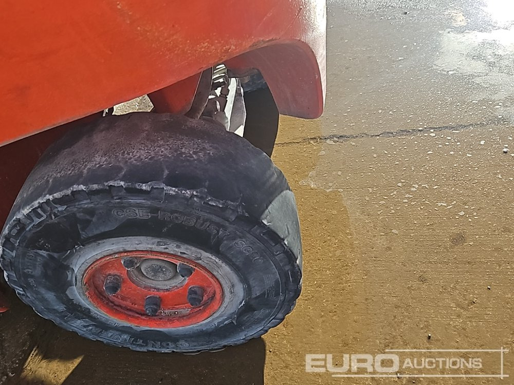 2015 Linde H30D-02 - Empilhador a diesel: foto 2 2015 Linde H30D-02 - Empilhador a diesel: foto 2