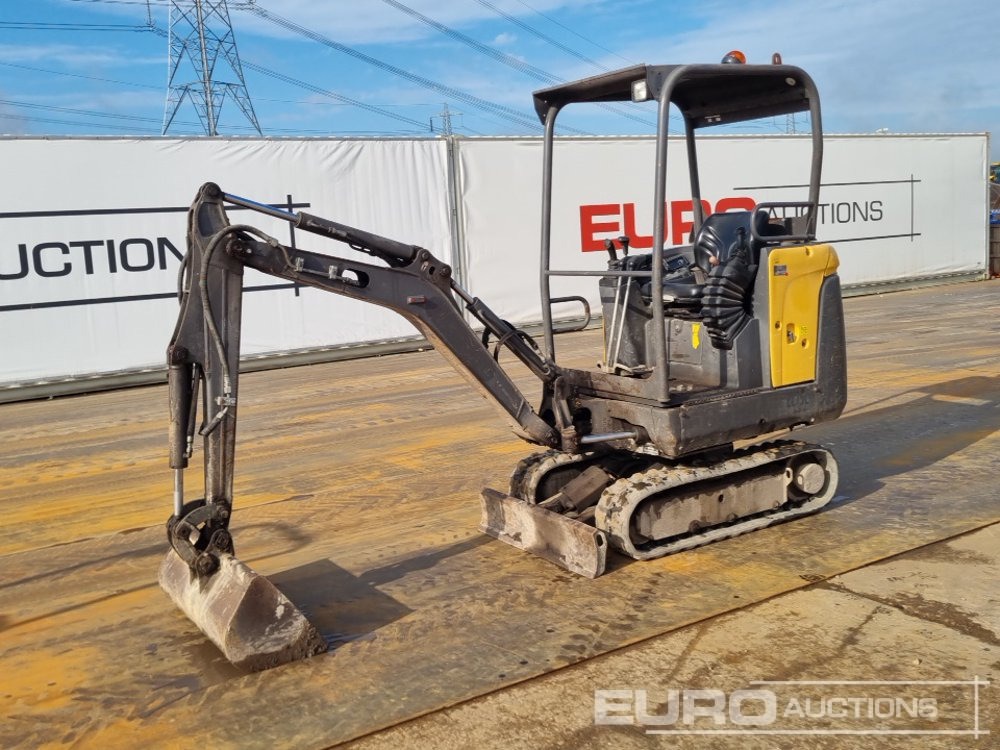 2015 Volvo EC15C - Mini escavadeira: foto 1 2015 Volvo EC15C - Mini escavadeira: foto 1