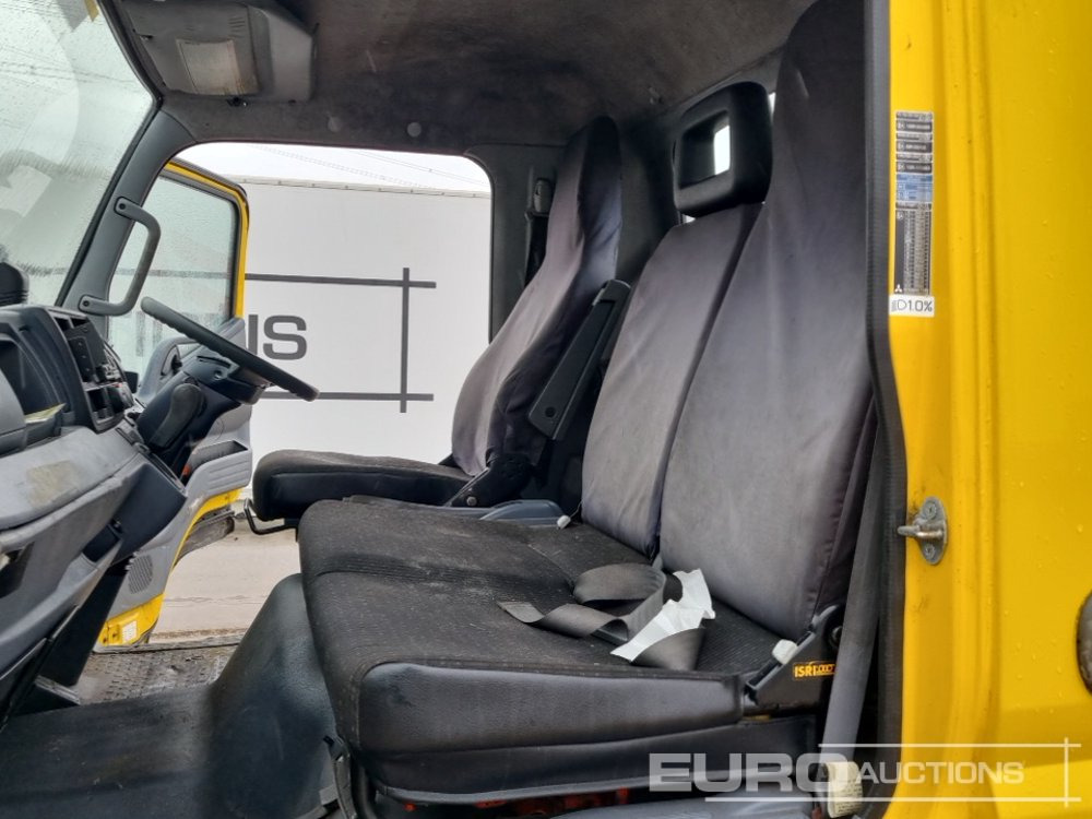 Camião de caixa aberta/ Plataforma para transporte de máquinas pesadas 2016 Mitsubishi Fuso 7C18: foto 23