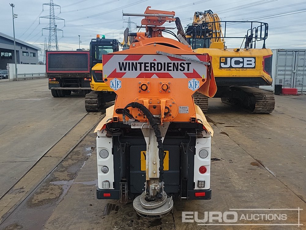 2017 Hako Citymaster 1600 4x2 Compact Gritter, Hydraulic Snow Plough & Sweeper Attachment, Reverse Camera, Automatic Gearbox (Reg. Docs. Available) - Varredora urbana: foto 4 2017 Hako Citymaster 1600 4x2 Compact Gritter, Hydraulic Snow Plough & Sweeper Attachment, Reverse Camera, Automatic Gearbox (Reg. Docs. Available) - Varredora urbana: foto 4