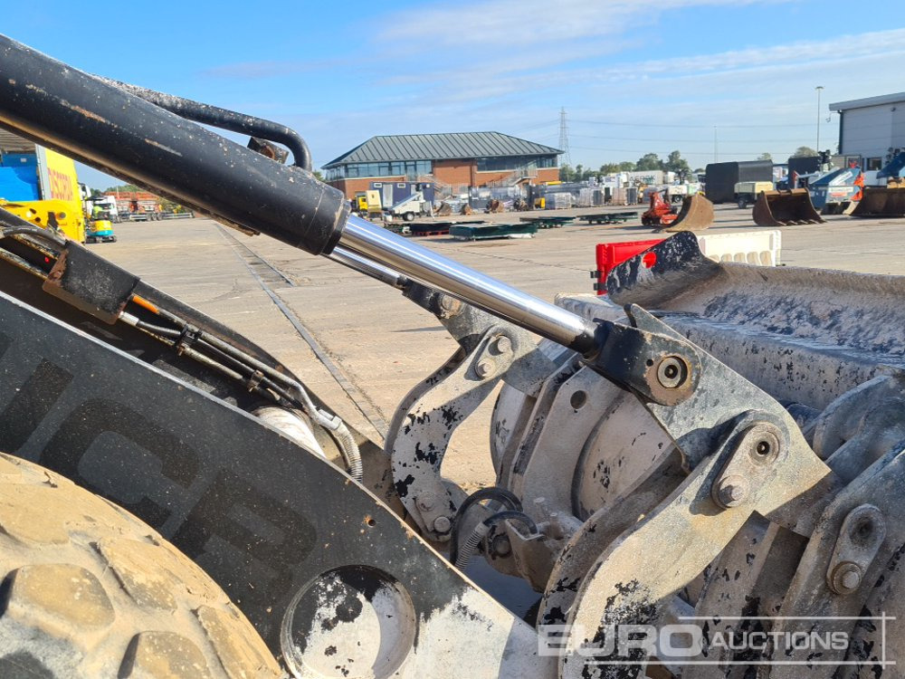 Pá carregadora de rodas 2017 JCB 411: foto 25