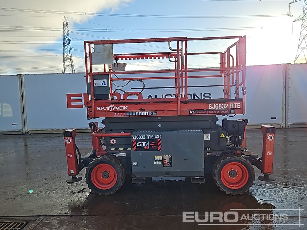 2017 SkyJack SJ6832RTE - Plataforma aérea: foto 2 2017 SkyJack SJ6832RTE - Plataforma aérea: foto 2