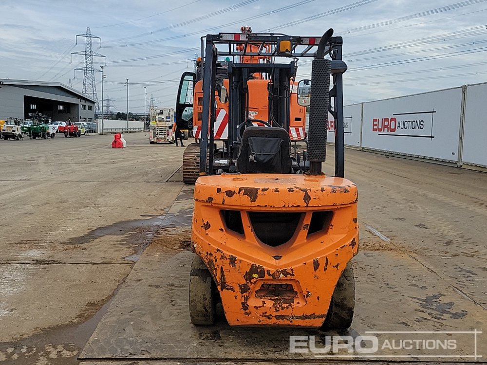 2018 Doosan D30GP - Empilhador: foto 4 2018 Doosan D30GP - Empilhador: foto 4