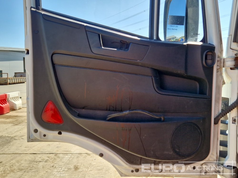 Camião de lona 2018 Iveco 180-250: foto 17
