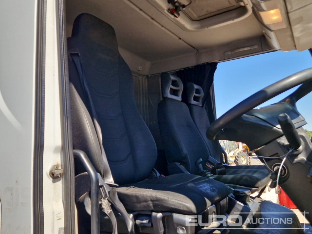 Camião de lona 2018 Iveco 180-250: foto 22