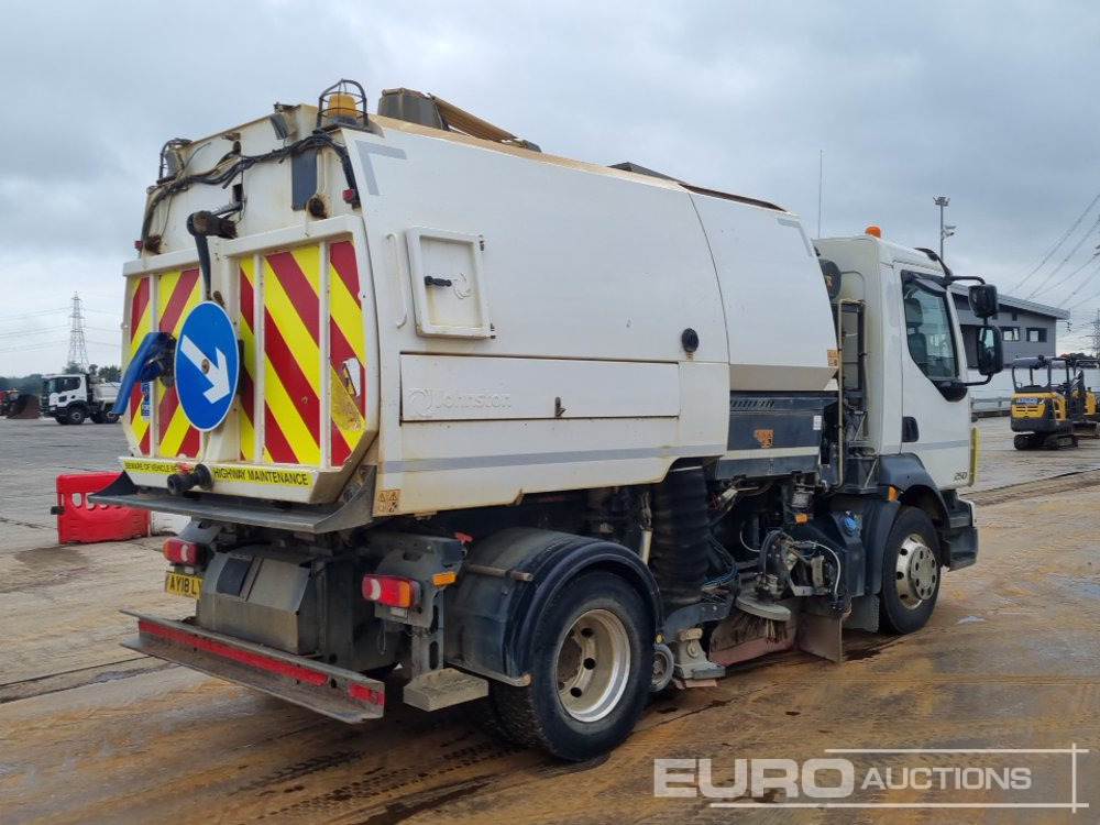 2018 Volvo FL250 - Varredora urbana: foto 5 2018 Volvo FL250 - Varredora urbana: foto 5