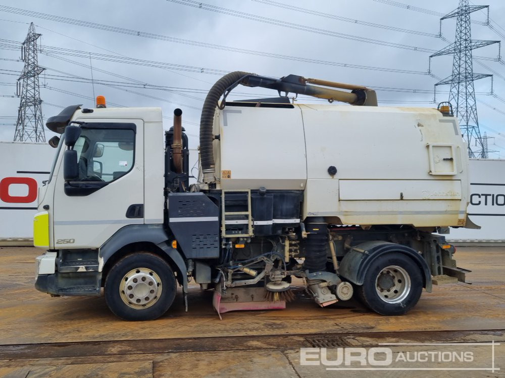 2018 Volvo FL250 - Varredora urbana: foto 2 2018 Volvo FL250 - Varredora urbana: foto 2