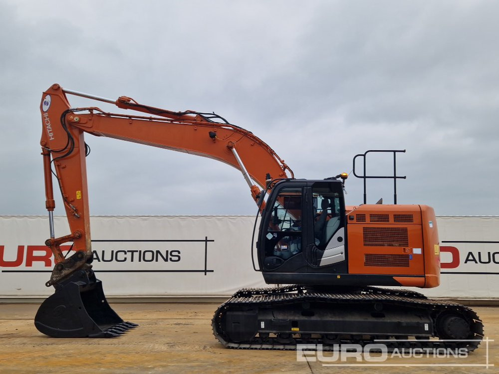 2020 Hitachi ZX225USRLC-6 - Escavadora de rastos: foto 2 2020 Hitachi ZX225USRLC-6 - Escavadora de rastos: foto 2
