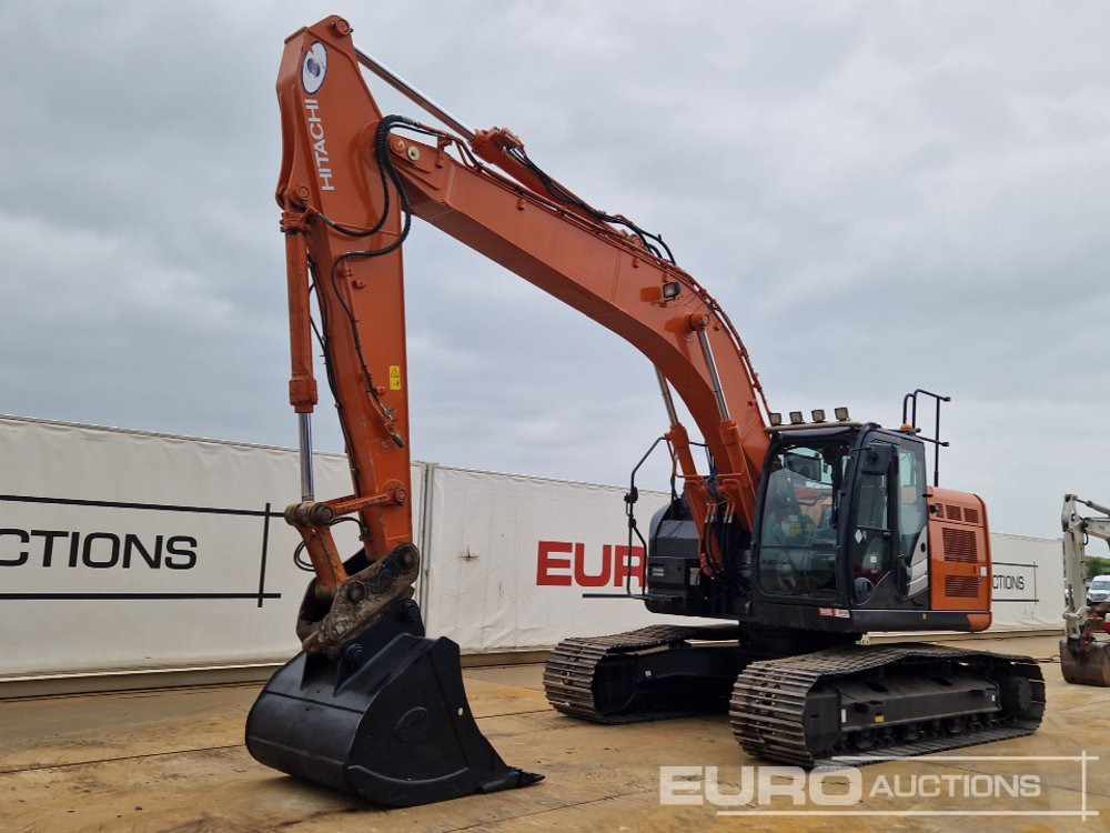 2020 Hitachi ZX225USRLC-6 - Escavadora de rastos: foto 1 2020 Hitachi ZX225USRLC-6 - Escavadora de rastos: foto 1