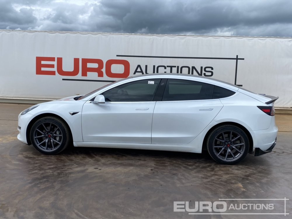 2020 Tesla Model 3 Long Range - Automóvel: foto 2 2020 Tesla Model 3 Long Range - Automóvel: foto 2