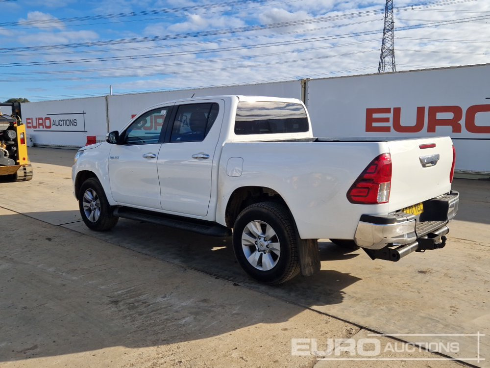2020 Toyota Hilux - Pick-up: foto 3 2020 Toyota Hilux - Pick-up: foto 3