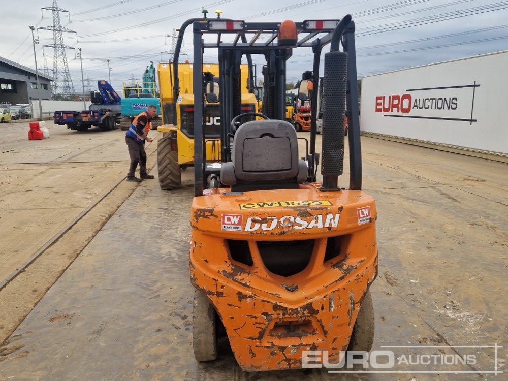 2021 Doosan D25GP - Empilhador: foto 4 2021 Doosan D25GP - Empilhador: foto 4