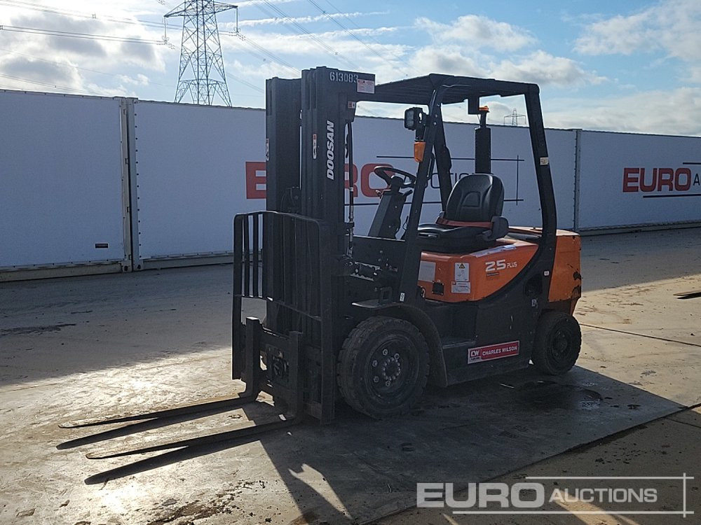 2021 Doosan D25GP - Empilhador: foto 1 2021 Doosan D25GP - Empilhador: foto 1
