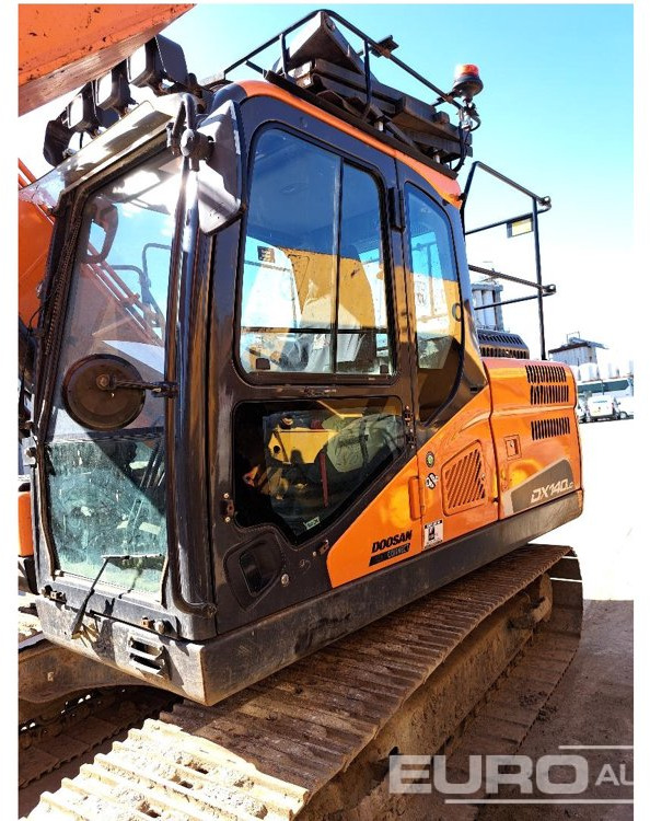 2021 Doosan DX140LC-5 - Escavadora de rastos: foto 1 2021 Doosan DX140LC-5 - Escavadora de rastos: foto 1