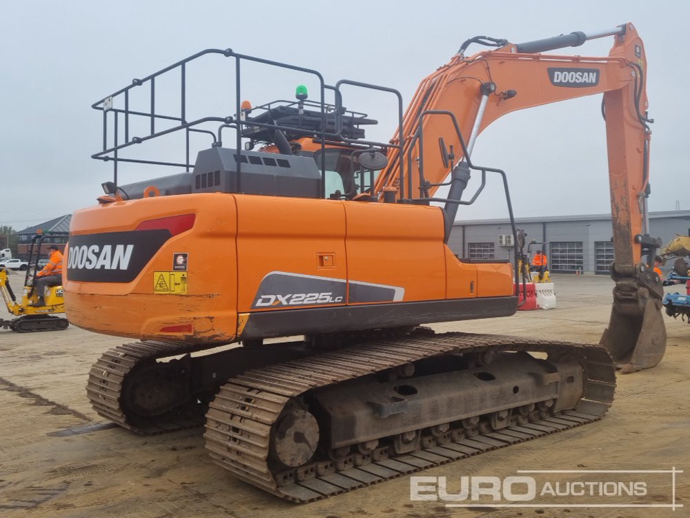 2021 Doosan DX225LC-5 - Escavadora de rastos: foto 5 2021 Doosan DX225LC-5 - Escavadora de rastos: foto 5