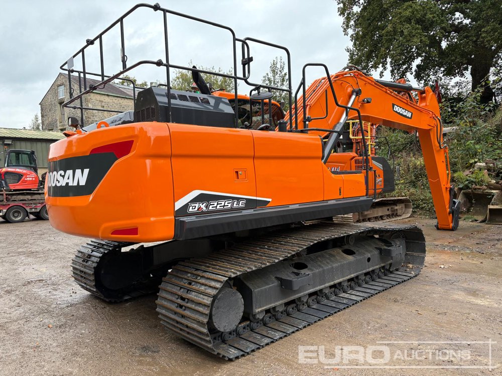 2021 Doosan DX225LC-5 - Escavadora de rastos: foto 2 2021 Doosan DX225LC-5 - Escavadora de rastos: foto 2