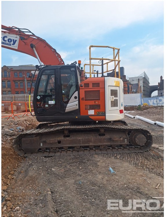 2021 Hitachi ZX225USLC-6 - Escavadora de rastos: foto 1 2021 Hitachi ZX225USLC-6 - Escavadora de rastos: foto 1