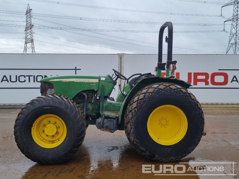 2021 John Deere 5215 - Trator: foto 2 2021 John Deere 5215 - Trator: foto 2