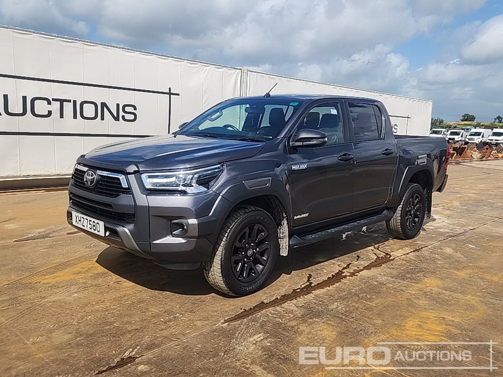 2021 Toyota Hilux Invincible X - Pick-up: foto 1 2021 Toyota Hilux Invincible X - Pick-up: foto 1