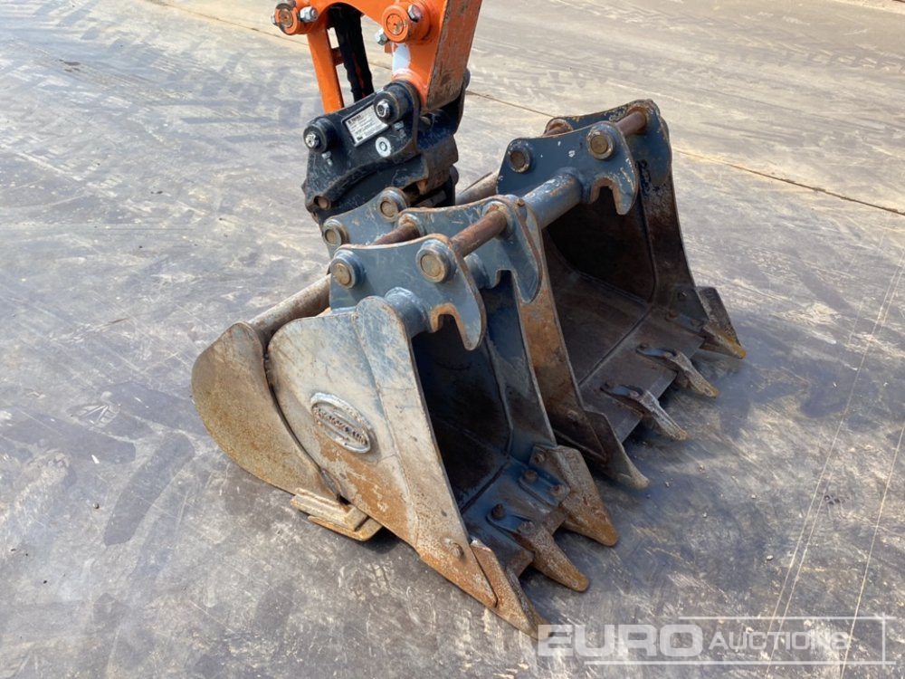 Mini escavadeira 2024 Hitachi ZX26U-6 CLR: foto 24