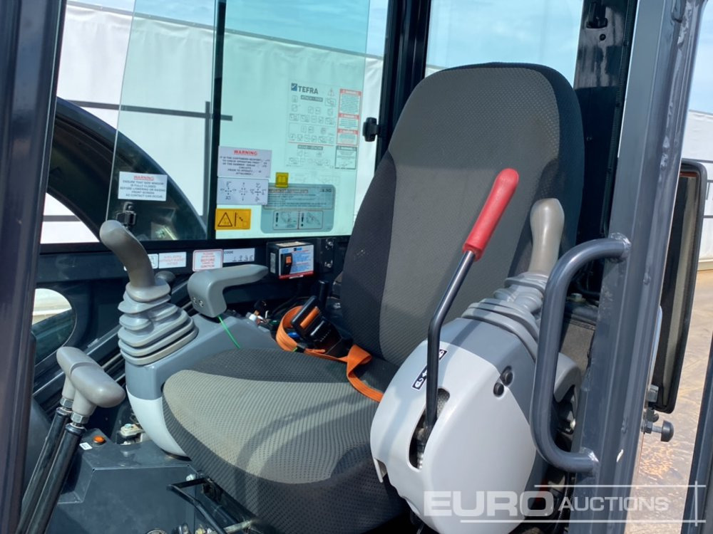 Mini escavadeira 2024 Hitachi ZX26U-6 CLR: foto 25