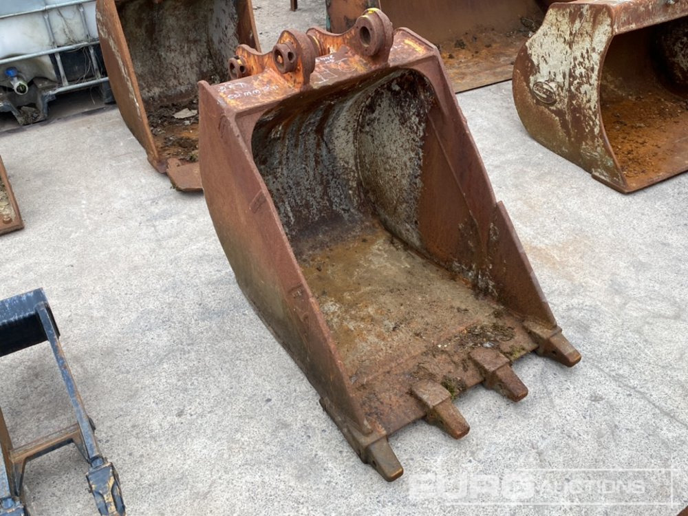 24" Digging Bucket, 50mm pin to suit 6-8 Excavator - Balde: foto 1 24" Digging Bucket, 50mm pin to suit 6-8 Excavator - Balde: foto 1