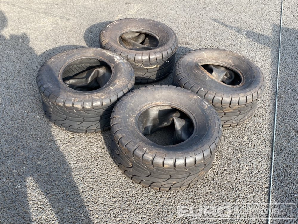 255/65-12 Tyres (4 of) - Pneu: foto 1 255/65-12 Tyres (4 of) - Pneu: foto 1