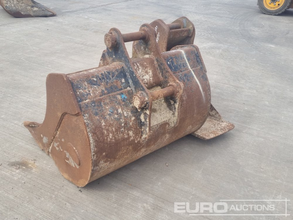 36", 12" Digging Bucket 45-50mm Pin to suit 4-8 Ton Excavator - Balde: foto 3 36", 12" Digging Bucket 45-50mm Pin to suit 4-8 Ton Excavator - Balde: foto 3