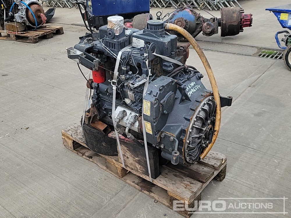 4 Cylinder Engine - Motor: foto 3 4 Cylinder Engine - Motor: foto 3