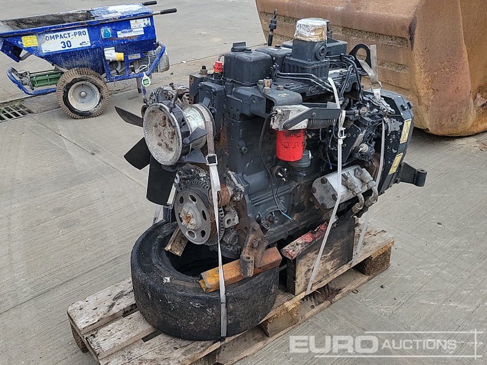 4 Cylinder Engine - Motor: foto 1 4 Cylinder Engine - Motor: foto 1